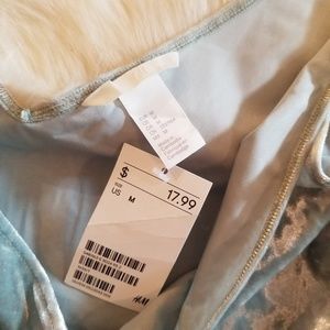 H&M Tops - H&M Mint Velvet V Neck tank Medium NWT H&M Tops - H&M Mint Velvet V Neck tank Medium NWT